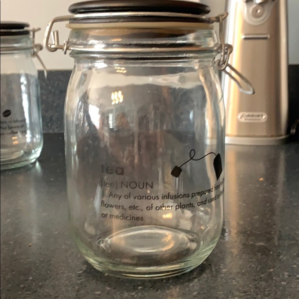 Tea holder